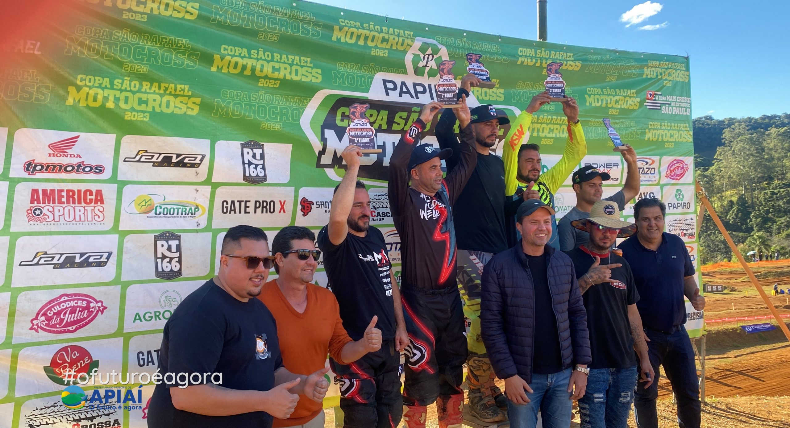 Torneio de motocross com apoio da Prefeitura volta agitar a Praia da Ponta  Branca - Prefeitura Municipal de Tefé